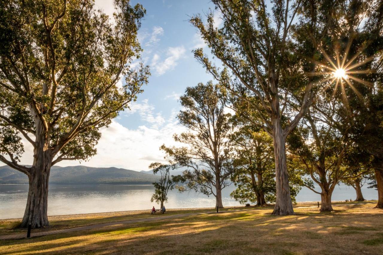 Hop, Skip And Jump To The Lake - Te Anau House Экстерьер фото