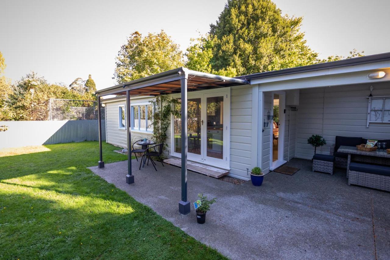 Hop, Skip And Jump To The Lake - Te Anau House Экстерьер фото