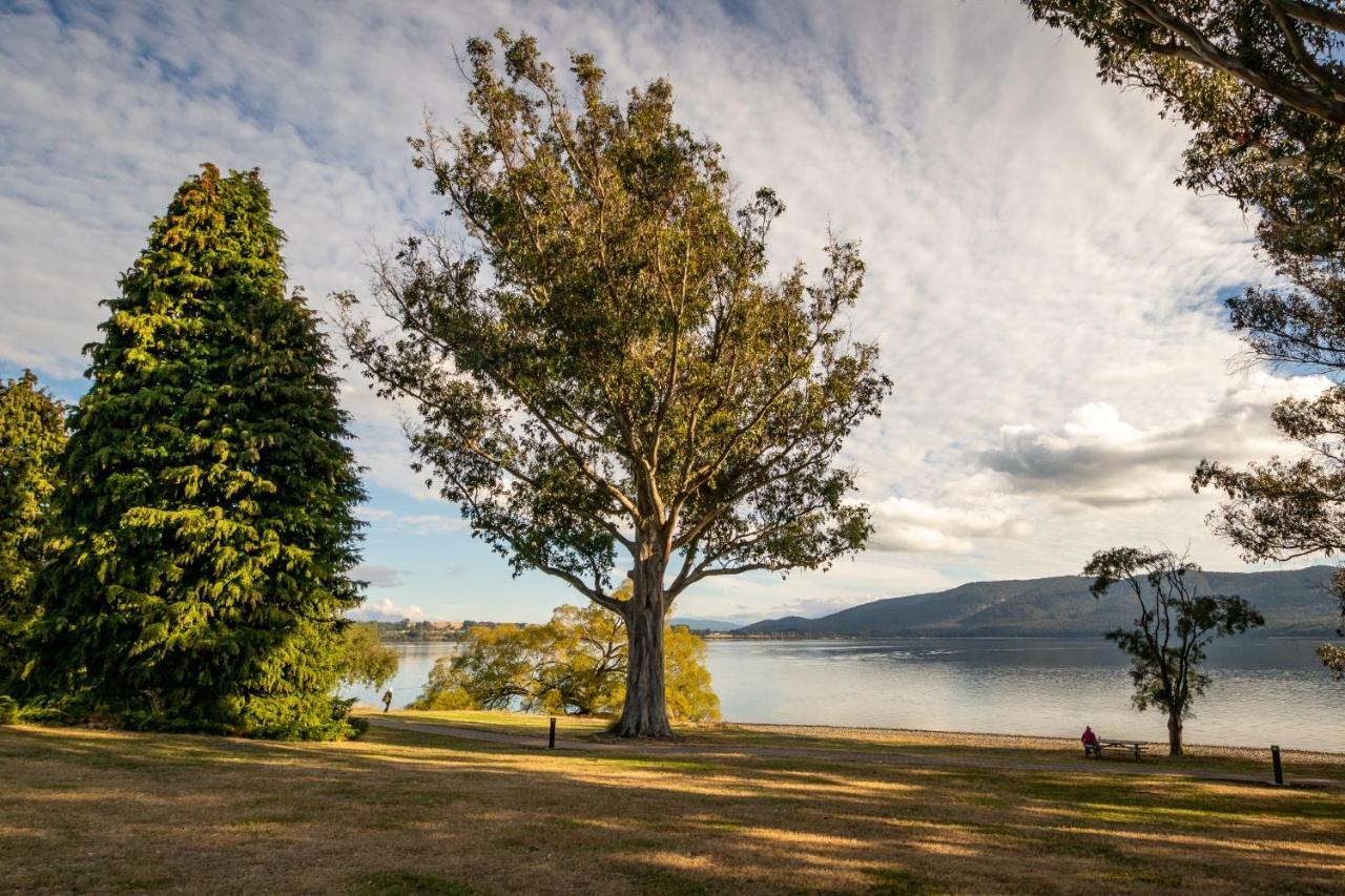 Hop, Skip And Jump To The Lake - Te Anau House Экстерьер фото